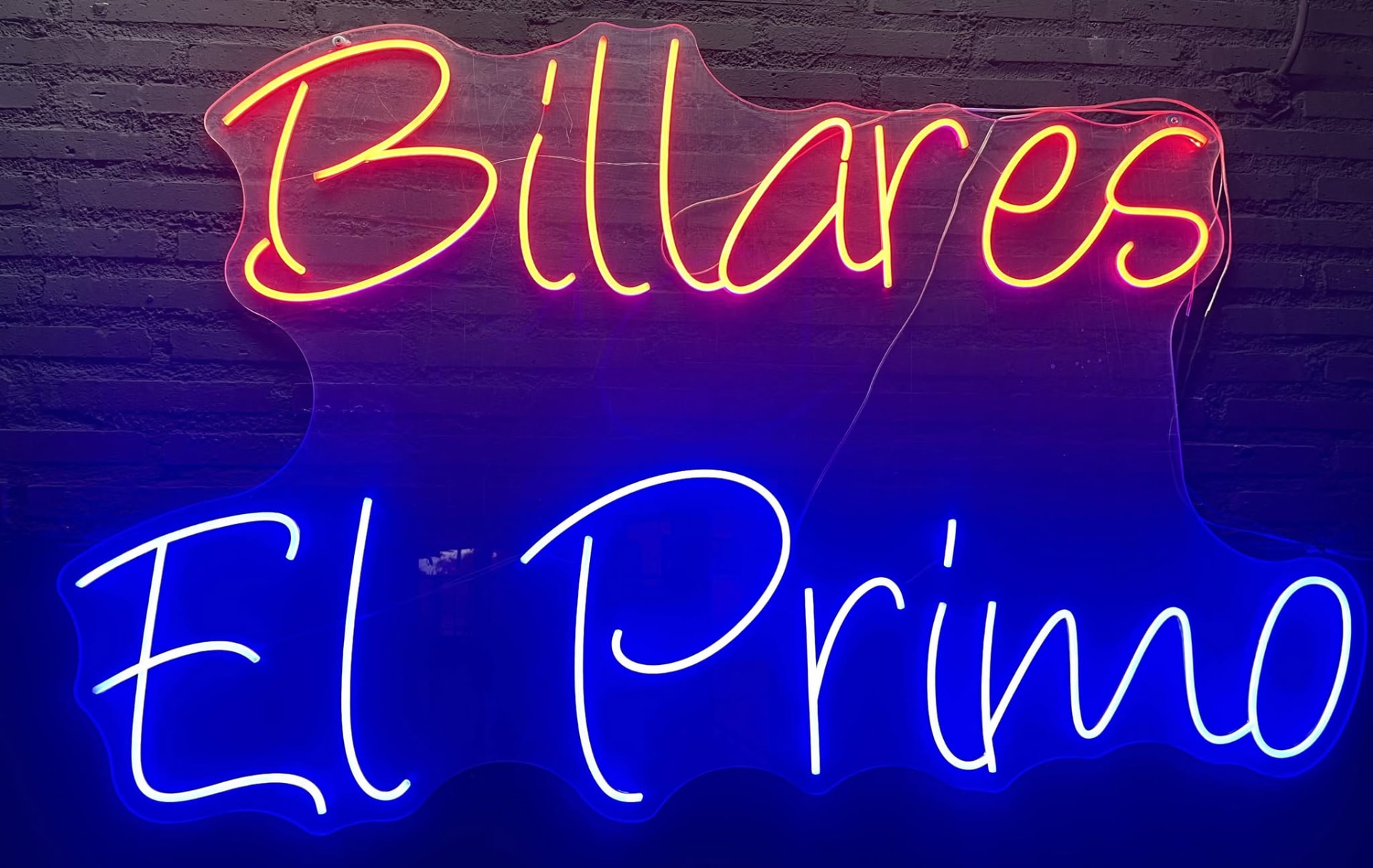 Rótulo de neón de Billares El Primo